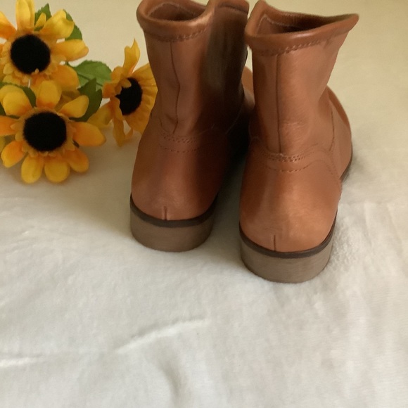 NWOT ~ Lucky Brand Leather Boots - Picture 5 of 5